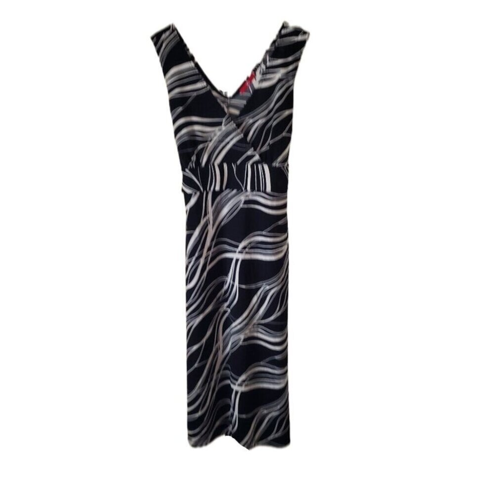 XI Black & White Swirl V-Neck & Back Tie Back Dress